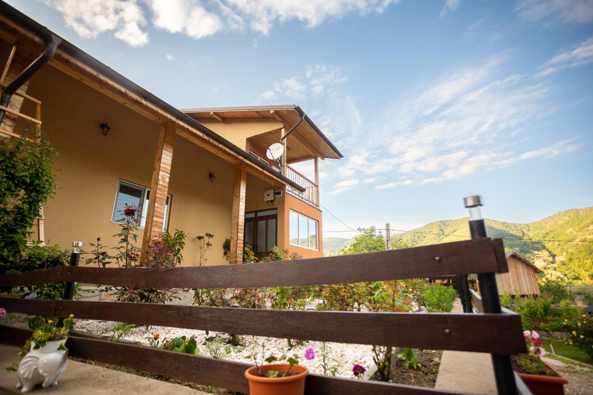 Casa Rumelia Paltineni Eksteriør bilde