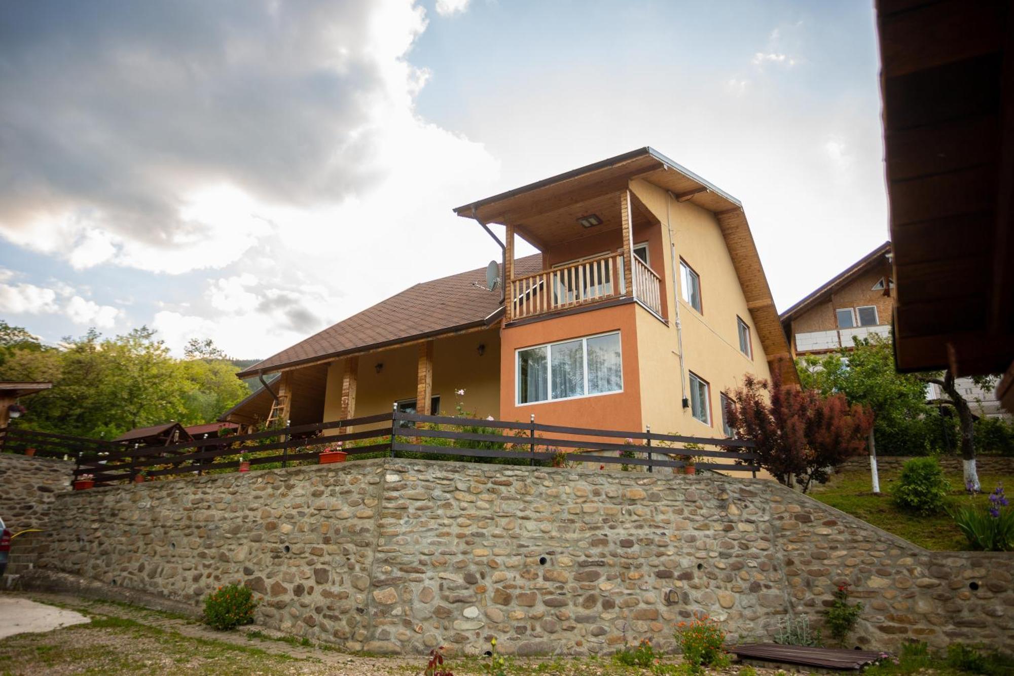 Casa Rumelia Paltineni Eksteriør bilde