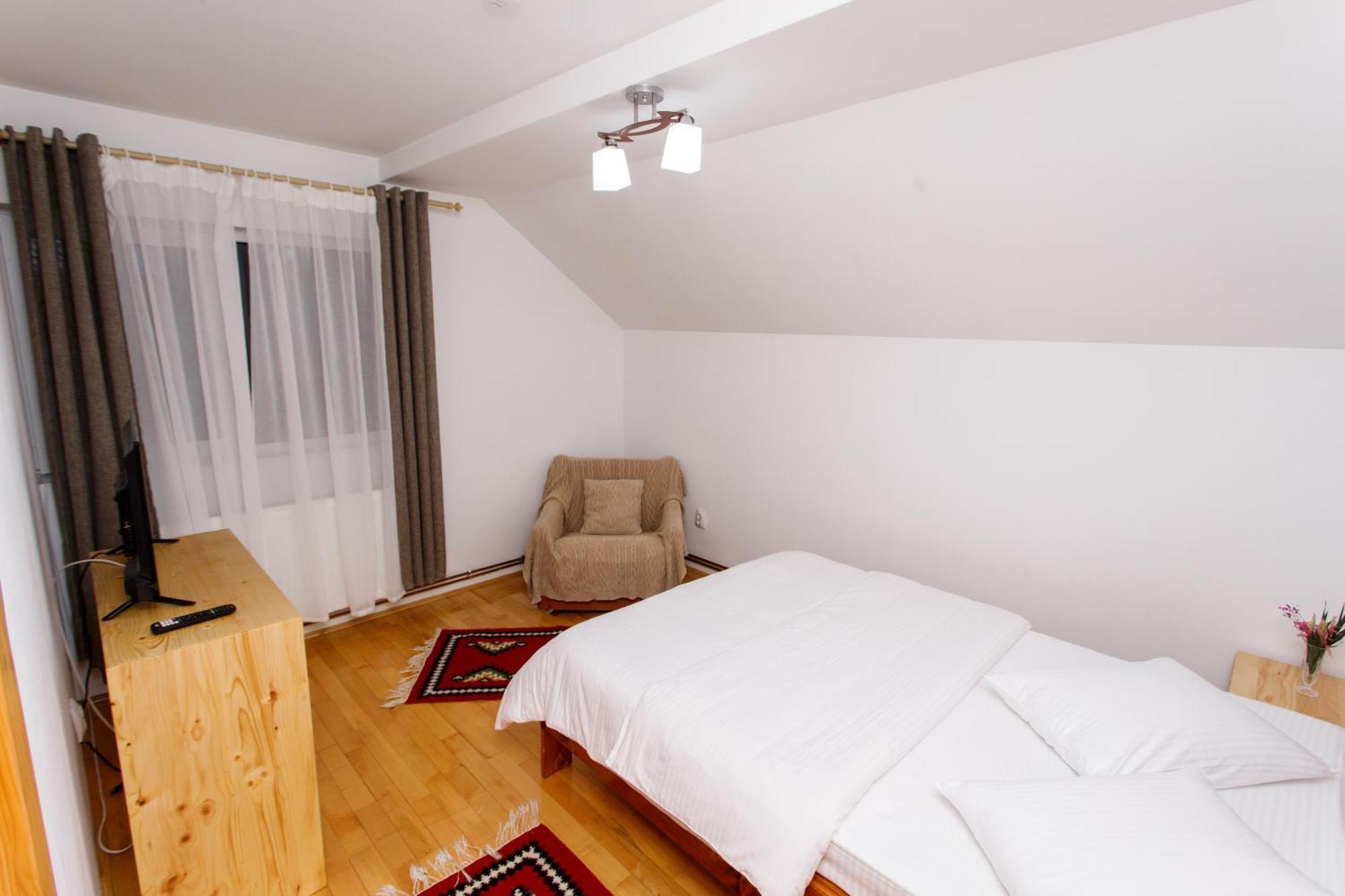 Casa Rumelia Paltineni Eksteriør bilde